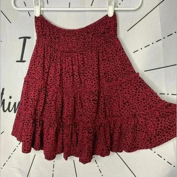 ASOS DESIGN tiered mini skirt in red and black animal print - Picture 4 of 6